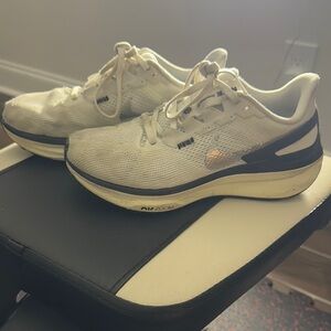 Nike Pegasus White Running Shoes